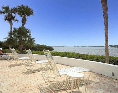 1650 Stickney Point Road - Photo Thumbnail 43