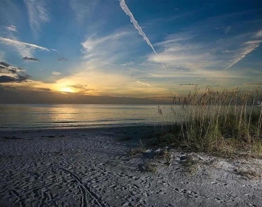 1650 Stickney Point Road - Photo Thumbnail 34