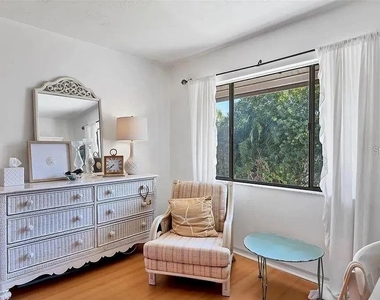 1650 Stickney Point Road - Photo Thumbnail 12