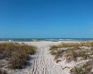 1650 Stickney Point Road - Photo Thumbnail 38