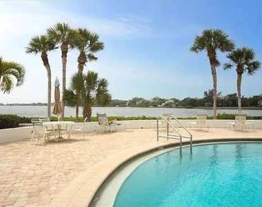 1650 Stickney Point Road - Photo Thumbnail 31