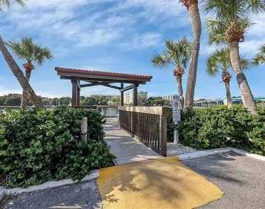 1650 Stickney Point Road - Photo Thumbnail 23