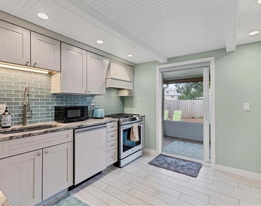 1686 Chapline Lane - Photo Thumbnail 11