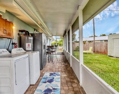 1686 Chapline Lane - Photo Thumbnail 23