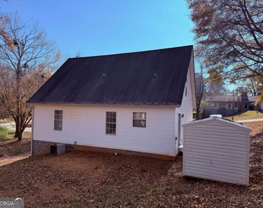 4825 Red Oak Drive - Photo Thumbnail 10