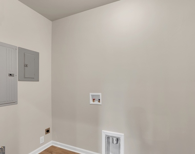 568 Garden View Court - Photo Thumbnail 37