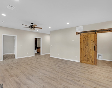 568 Garden View Court - Photo Thumbnail 38