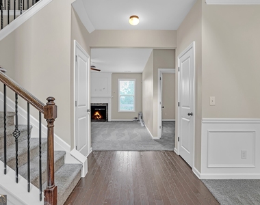 568 Garden View Court - Photo Thumbnail 4