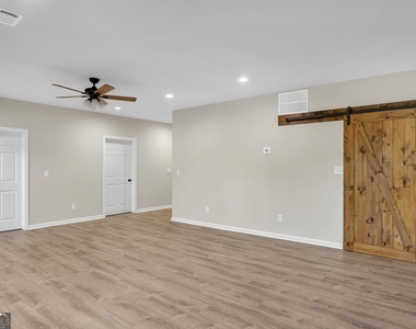 568 Garden View Court - Photo Thumbnail 41