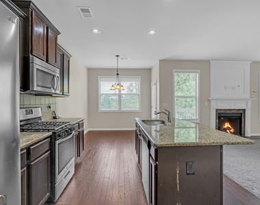 568 Garden View Court - Photo Thumbnail 11