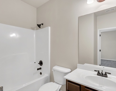 568 Garden View Court - Photo Thumbnail 18