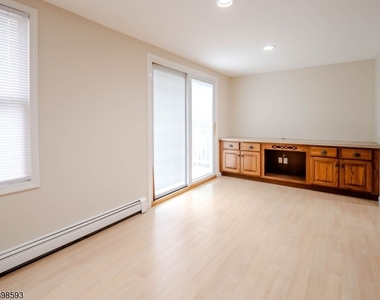 48 Unionville Ave C - Photo Thumbnail 8