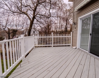 48 Unionville Ave C - Photo Thumbnail 11