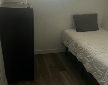 4 Joanna Court - Photo Thumbnail 11