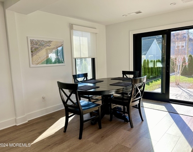 411 Sylvania Avenue - Photo Thumbnail 11