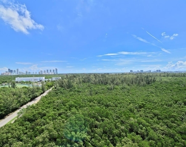 14951 Royal Oaks Lane - Photo Thumbnail 9