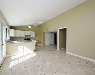 4325 Ireland Drive - Photo Thumbnail 8