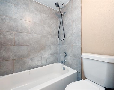 4325 Ireland Drive - Photo Thumbnail 14