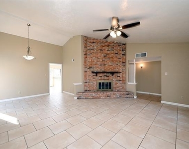 4325 Ireland Drive - Photo Thumbnail 6