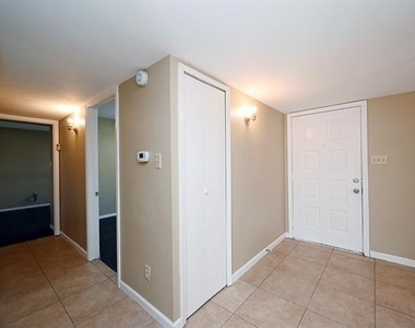 4325 Ireland Drive - Photo Thumbnail 3