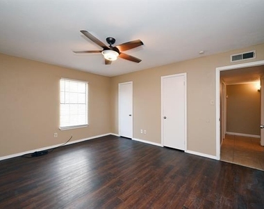 4325 Ireland Drive - Photo Thumbnail 13