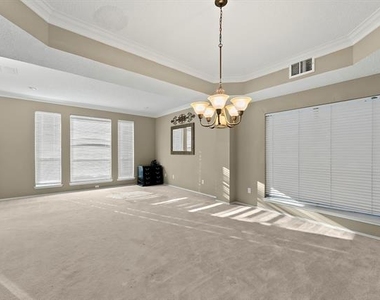 1226 Rivercrest Drive - Photo Thumbnail 15