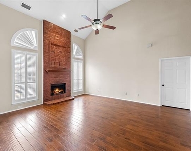 1226 Rivercrest Drive - Photo Thumbnail 12