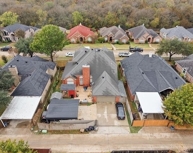 1226 Rivercrest Drive - Photo Thumbnail 8
