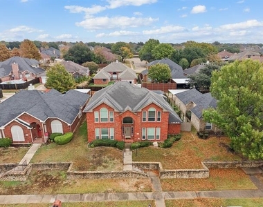 1226 Rivercrest Drive - Photo Thumbnail 6