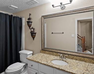 1226 Rivercrest Drive - Photo Thumbnail 16
