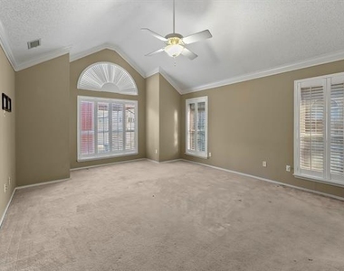 1226 Rivercrest Drive - Photo Thumbnail 21