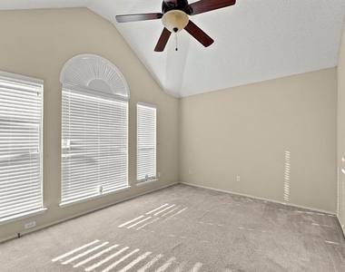 1226 Rivercrest Drive - Photo Thumbnail 18