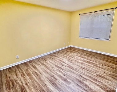 5808 Hunting Ridge Lane - Photo Thumbnail 5