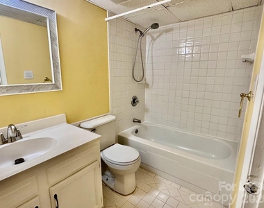 5808 Hunting Ridge Lane - Photo Thumbnail 6