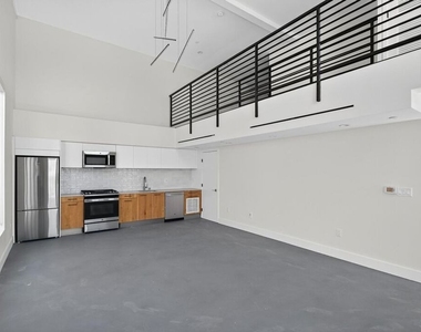 2412 Eads Street - Photo Thumbnail 4