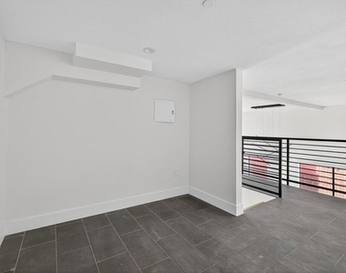 2412 Eads Street - Photo Thumbnail 10