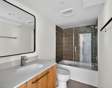 2412 Eads Street - Photo Thumbnail 8