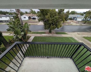 10623 Stanwin Avenue - Photo Thumbnail 16