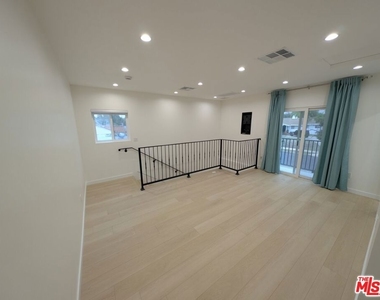 10623 Stanwin Avenue - Photo Thumbnail 7