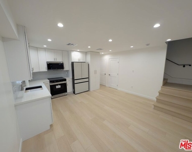10623 Stanwin Avenue - Photo Thumbnail 3