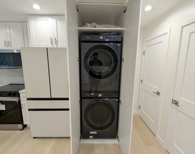 10623 Stanwin Avenue - Photo Thumbnail 5