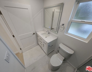 10623 Stanwin Avenue - Photo Thumbnail 13