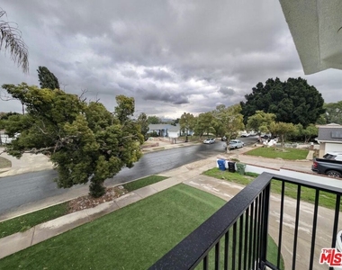 10623 Stanwin Avenue - Photo Thumbnail 15