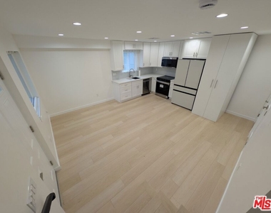 10623 Stanwin Avenue - Photo Thumbnail 4