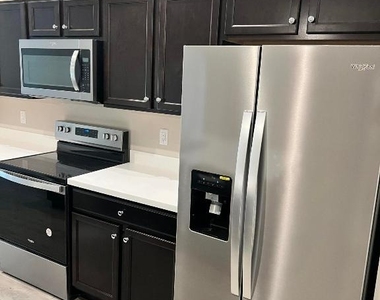 5951 Nw Baynard Drive - Photo Thumbnail 9