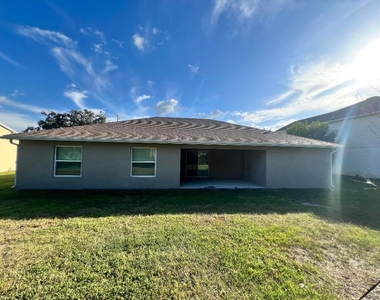 5951 Nw Baynard Drive - Photo Thumbnail 3