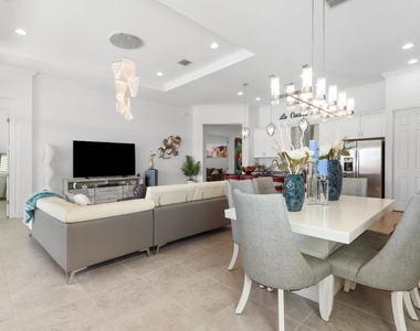 9282 Sw Miracoli Way - Photo Thumbnail 15