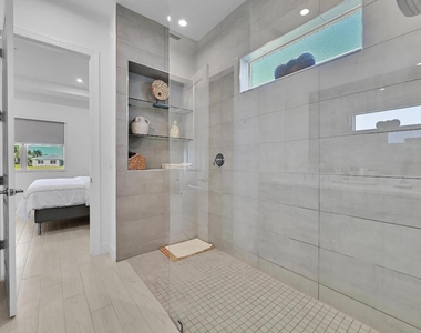 14185 Sw Daphne Street - Photo Thumbnail 16
