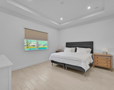 14185 Sw Daphne Street - Photo Thumbnail 11