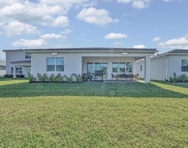 14185 Sw Daphne Street - Photo Thumbnail 32